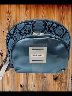 Nine West Boho Western Snake Skin Print Blue Cosmetic Travel Pouch Set. NWT